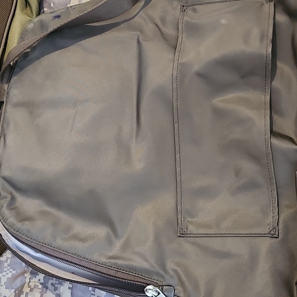 Tumi - Picture 4 of 4